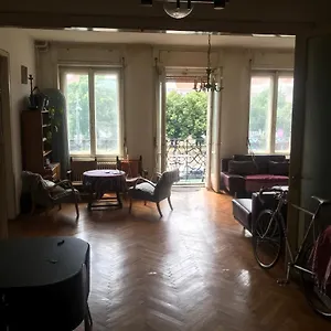 Apartment Spacious In The Center, Budapest